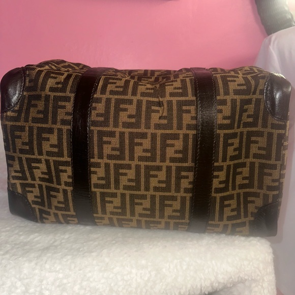 Fendi - Picture 9 of 16